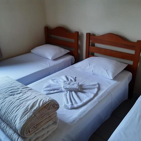 Hotel Faisca Мариана Екстериор снимка